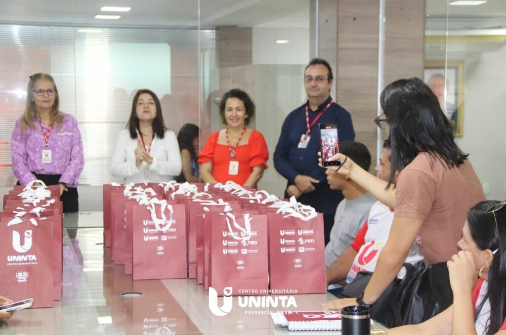 UNINTA EaD recebeu visita de alunos do Polo Castelo do Piauí UNINTA EAD